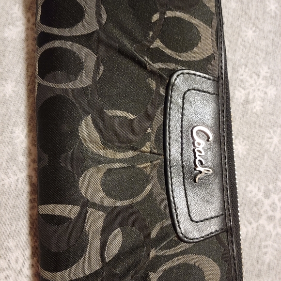Coach full zip wallet - Picture 2 of 3